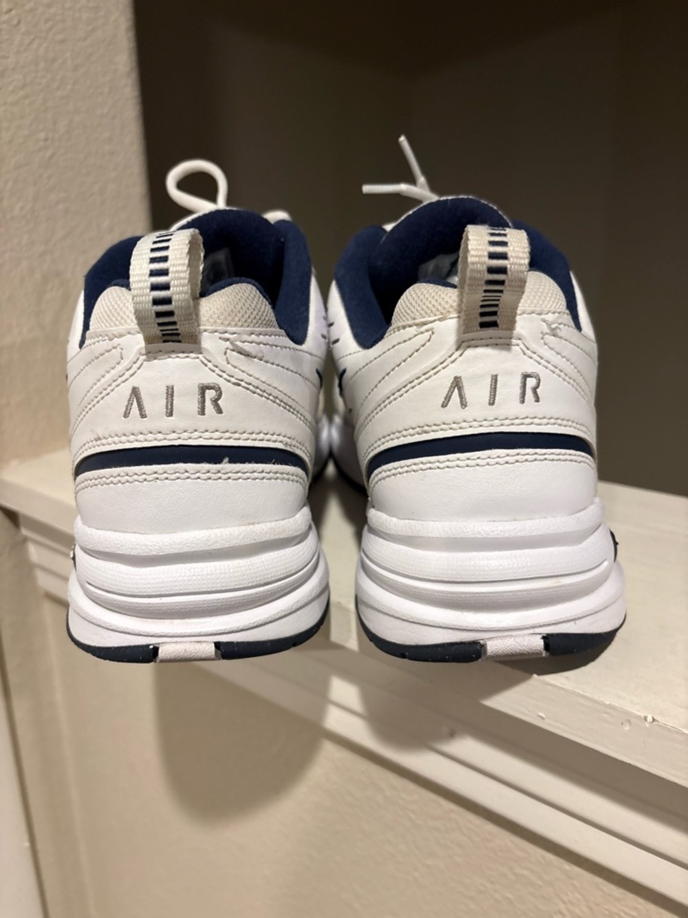 Nike Men's Air Monarch IV White and Dark Blue Athletic Sneakers Size 11.5 - Picture 6 of 9
